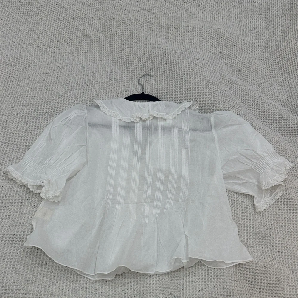 Doen Henri White Ruffled Front Button Women's Blouse - Picture 5 of 5